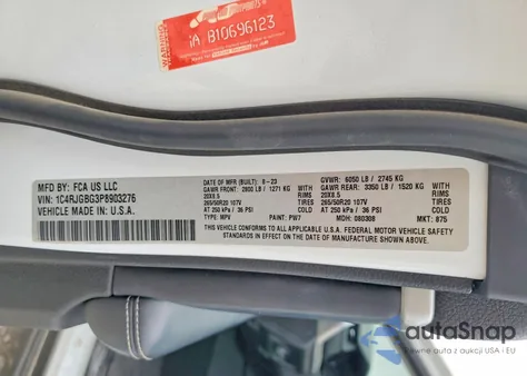 2023 Jeep Grand Cherokee Limited z USA, uszkodzony, nr VIN 1C4RJGBG3P8903276